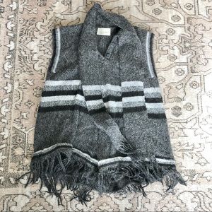 Amaru Women’s alpaca sweater vest vintage attached scarf size medium